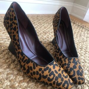 New: Franco Sarto Sarto Carina Calf Hair and Leather Wedge. Size 9